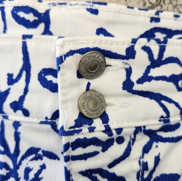 Old Navy floral denim skirt - Picture 6 of 8